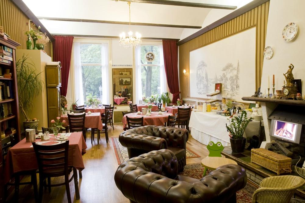 Hotel Parklane