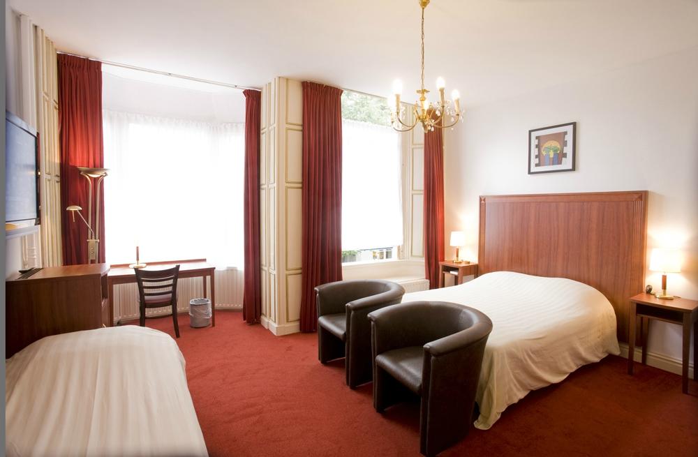 Hotel Parklane