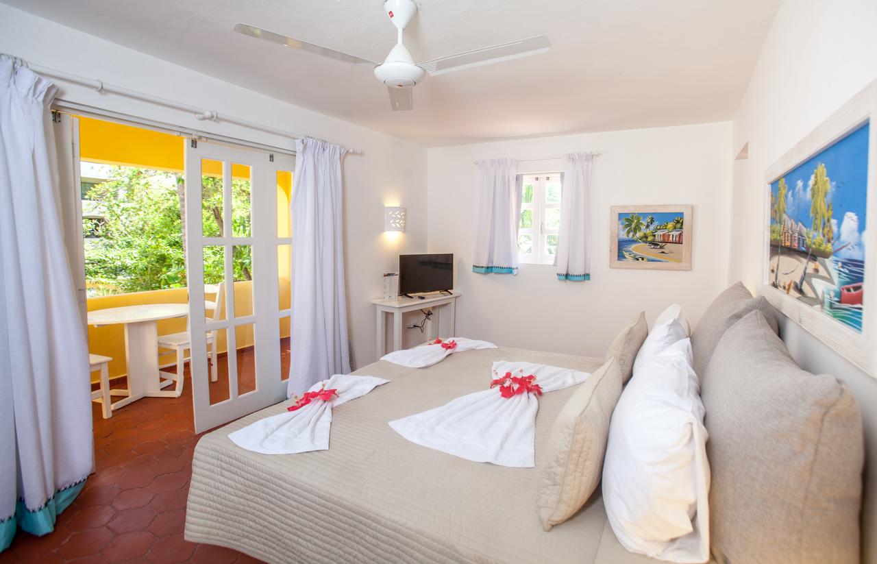 Los Corales Beach Village