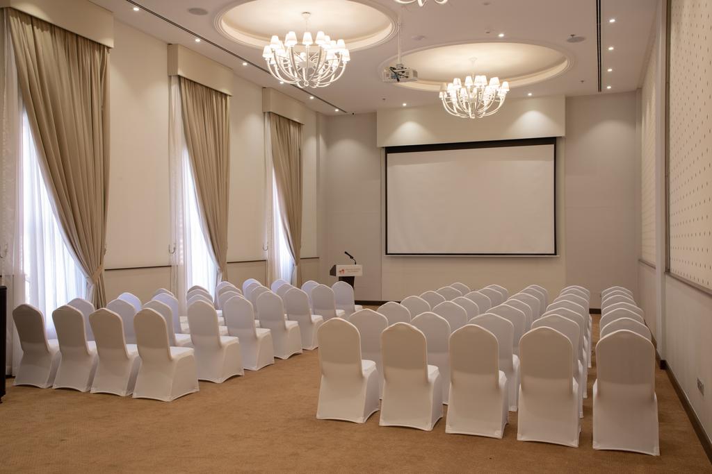 Orange Suites Hotel