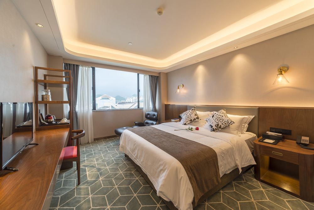 James Joyce Coffetel Guilin Plaza Hotel