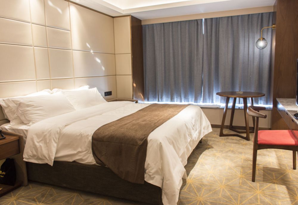 James Joyce Coffetel Guilin Plaza Hotel