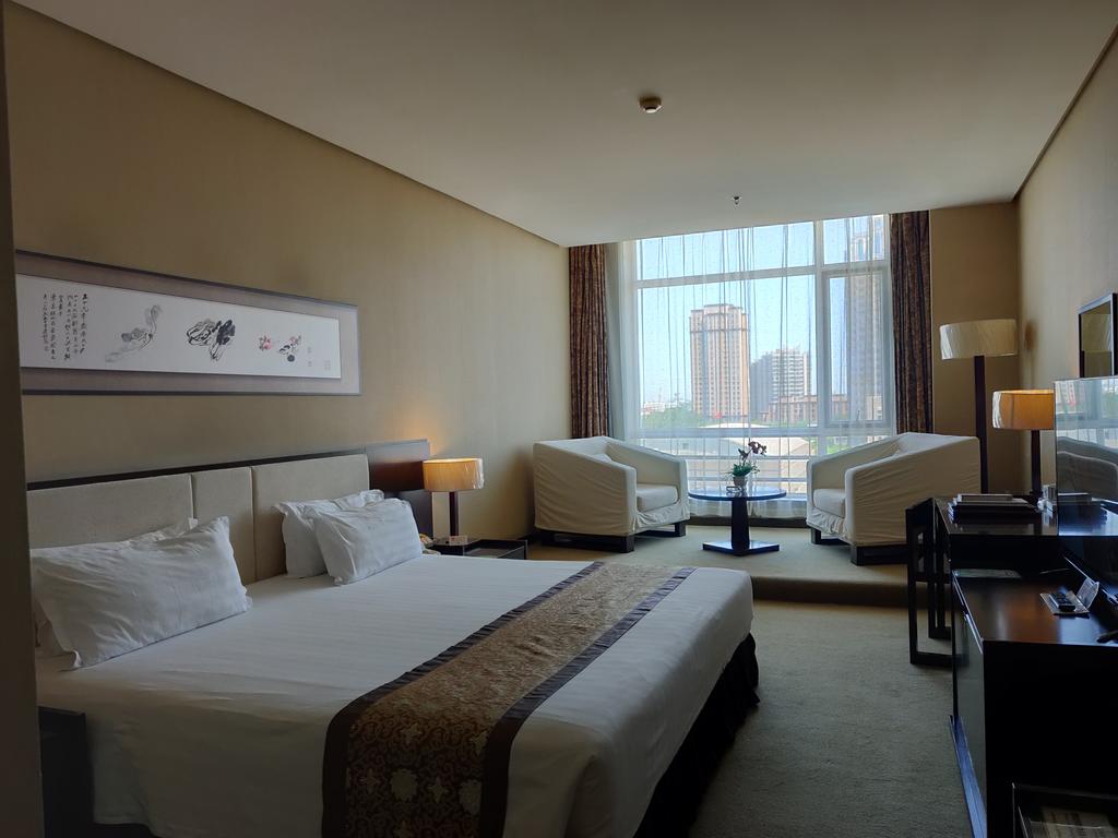 Elegance Hotel Tianjin