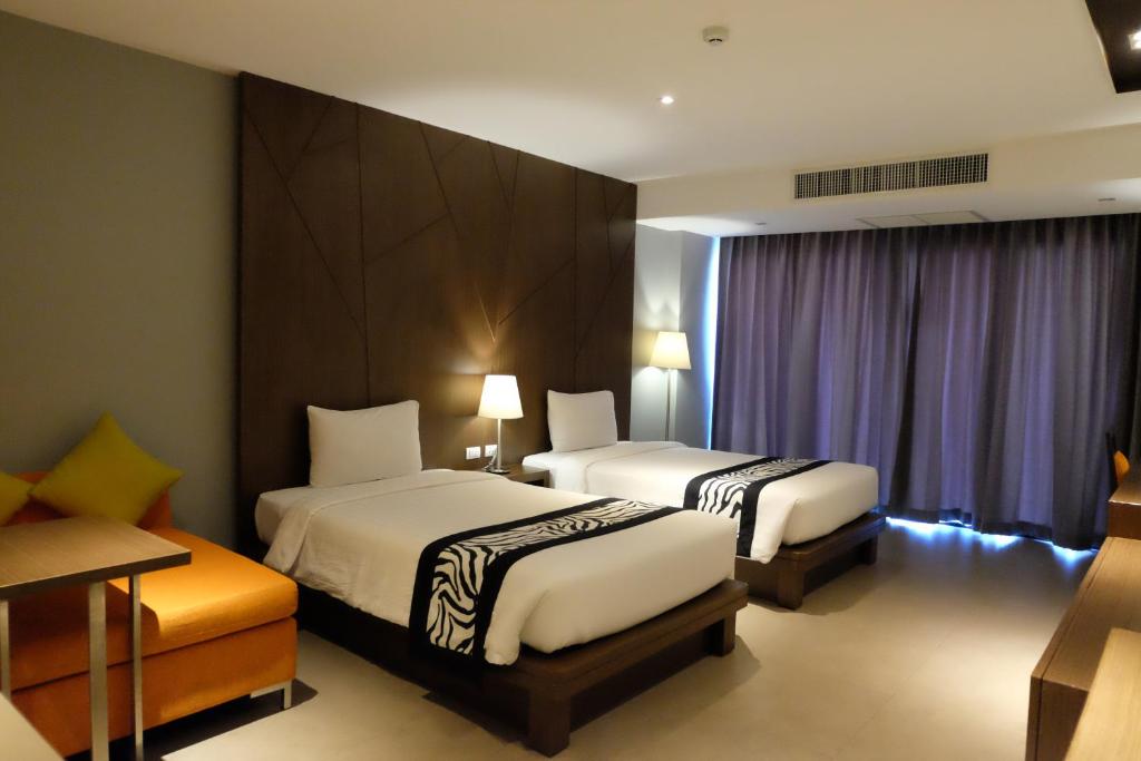 Season Five Hotel