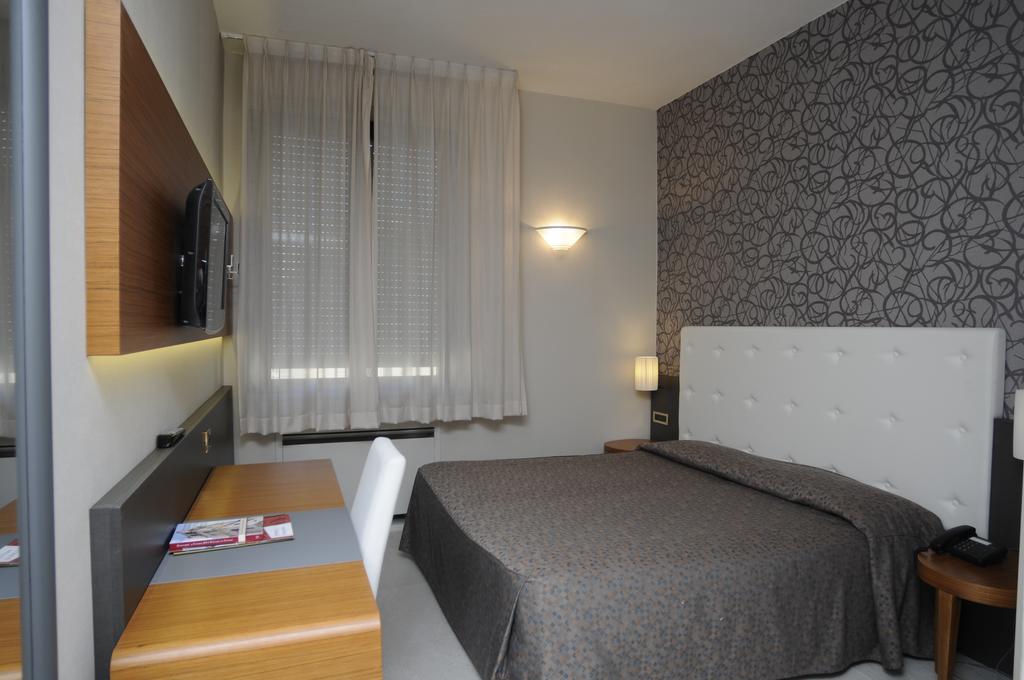 Astra Hotel