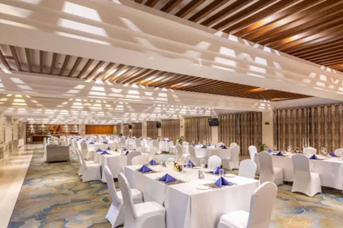 SAVILE K-KNIGHT LUAN HOTEL