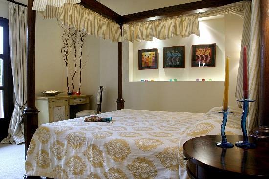 Le Convivial Luxury Suites & Spa
