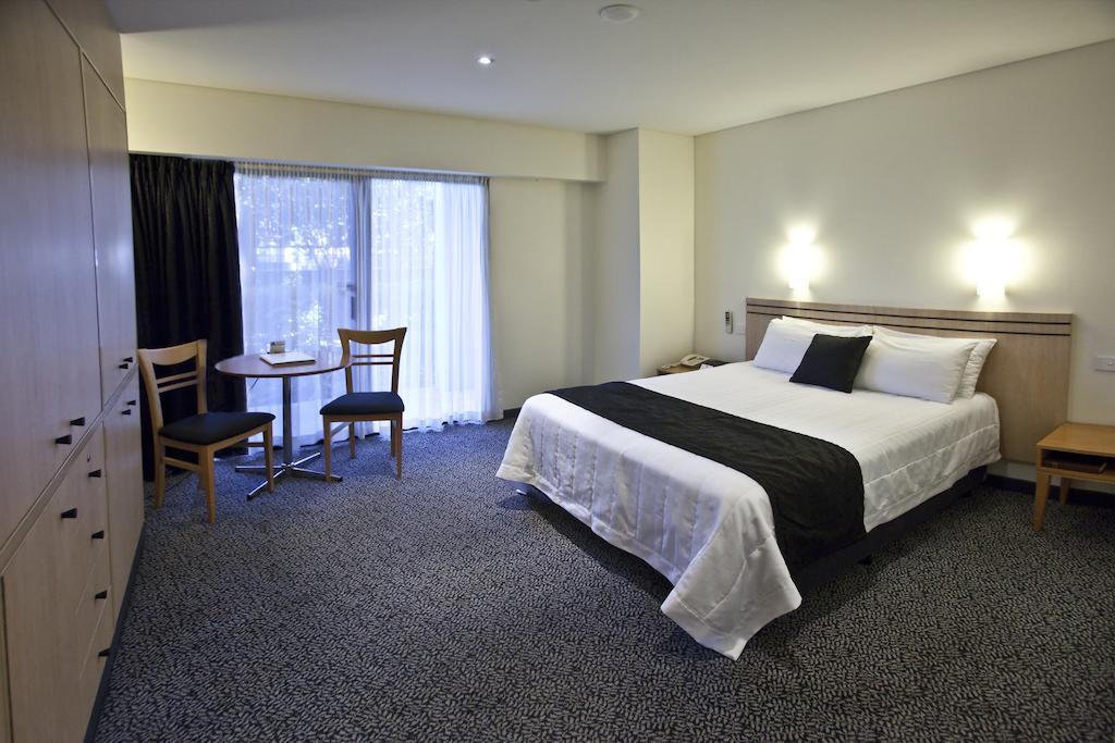 Executive Inn