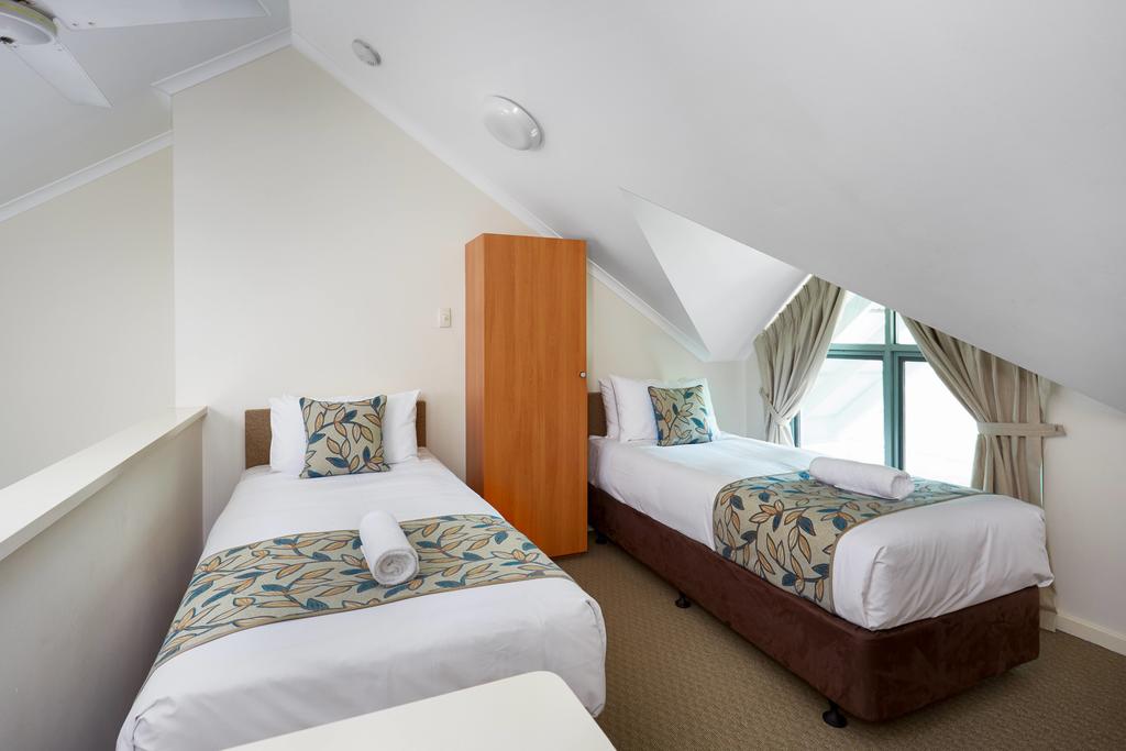 Broadwater Resort Como