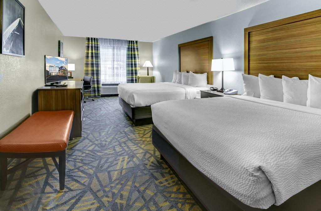 Country Inn & Suites by Radisson, Asheville Downtown Tunnel Road, NC