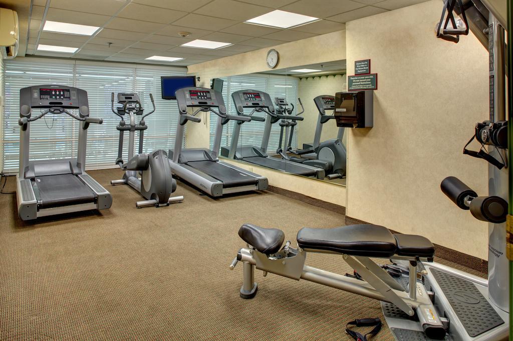 Country Inn & Suites by Radisson, Asheville Downtown Tunnel Road, NC