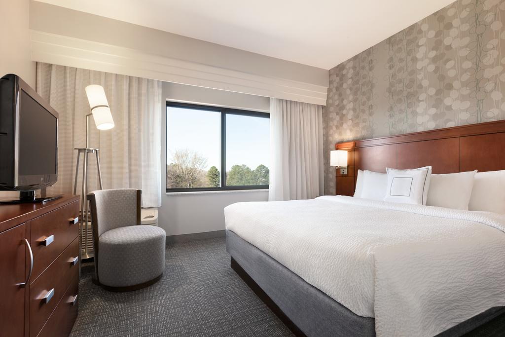 Courtyard by Marriott Charlotte Airport North