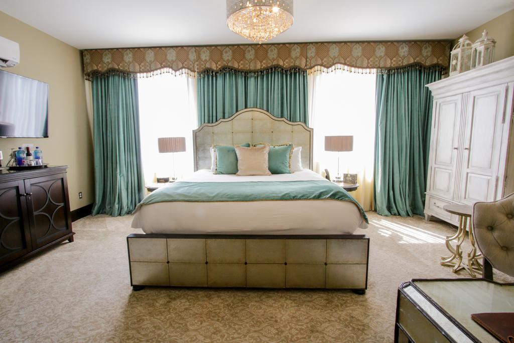 The Detroit Club-Hotel