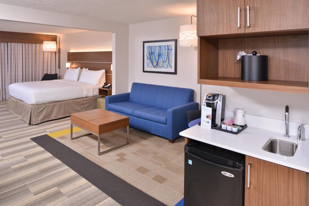 Holiday Inn Express Indianapolis Downtown Convention Center