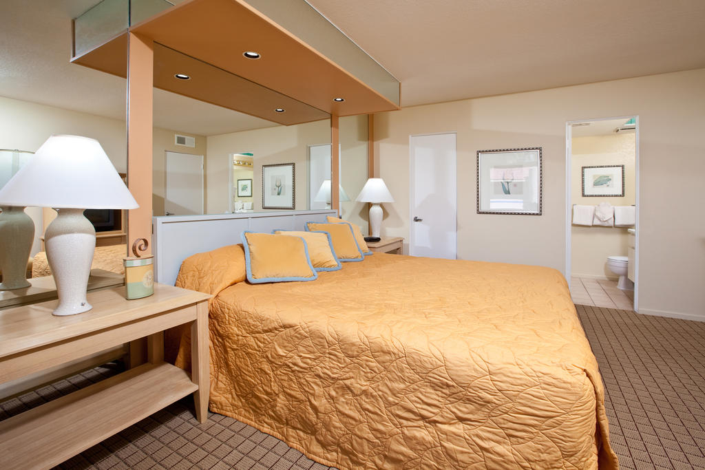 Desert Vacation Villas, a VRI resort