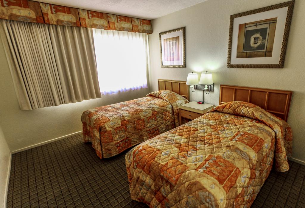 Desert Vacation Villas, a VRI resort
