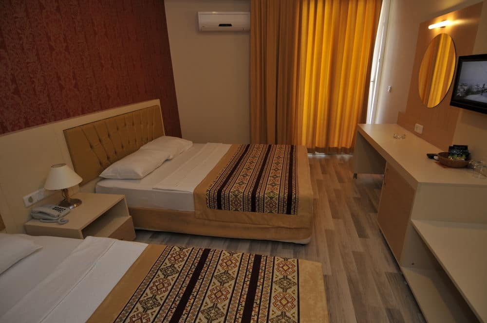 Klas Dom Hotel