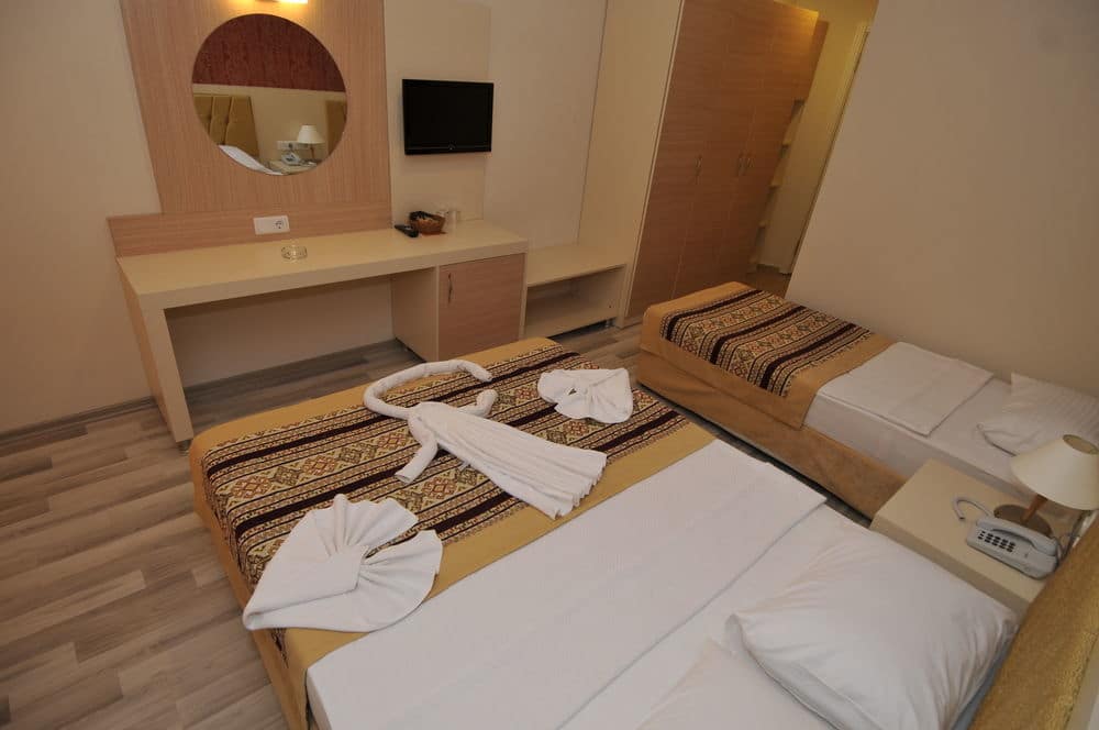 Klas Dom Hotel