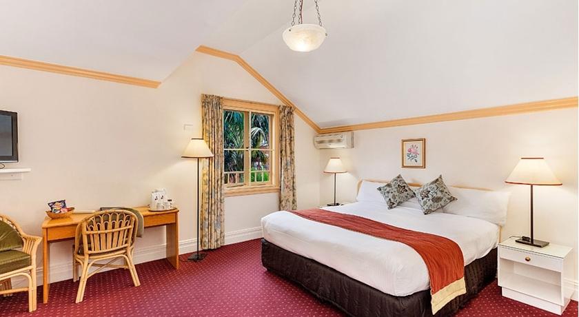 McLaren Hotel