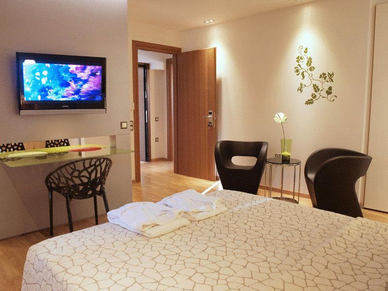 Elements Rooms & Apartments