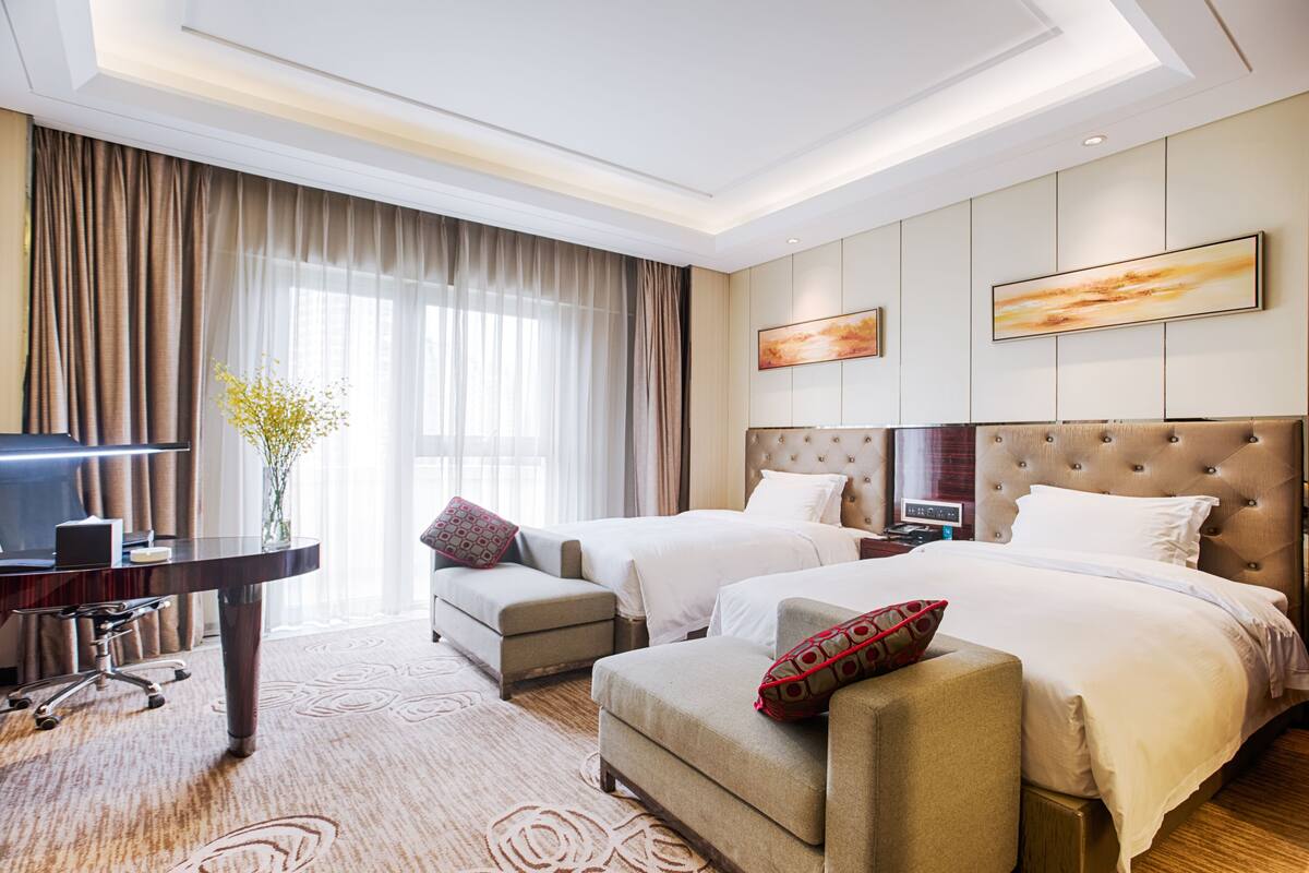 Vaya International Hotel