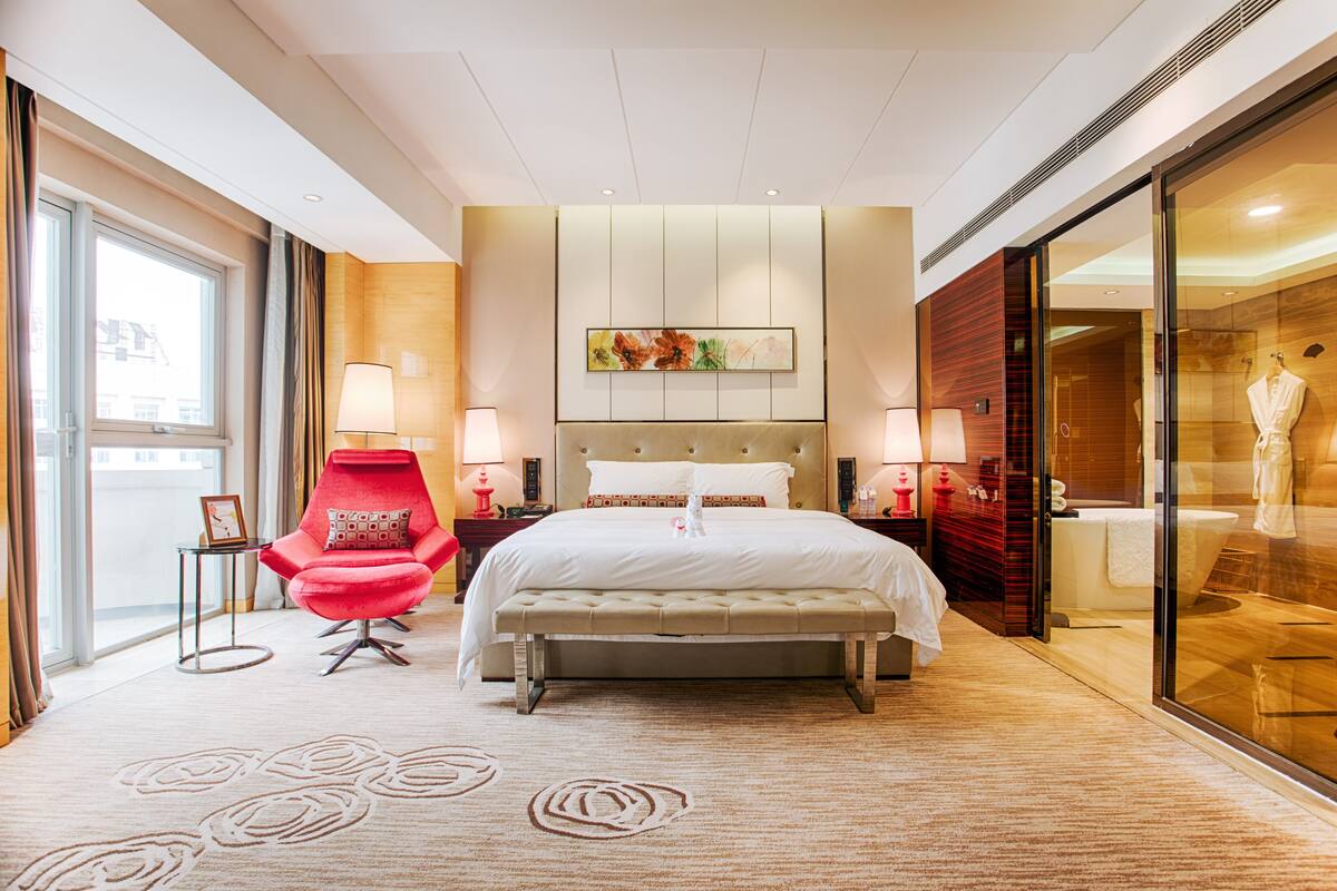 Vaya International Hotel