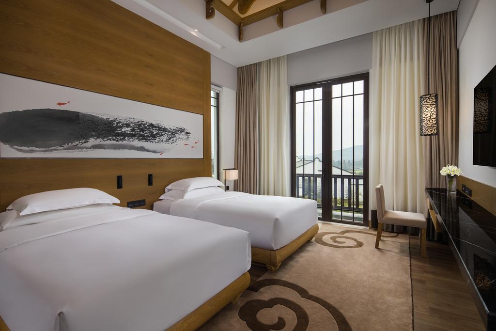 Banyan Tree Huangshan