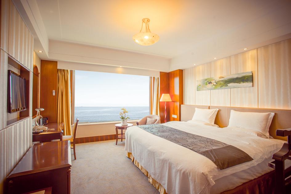 Golden Bay Hotel