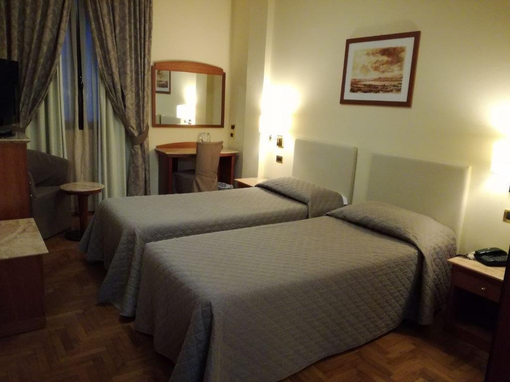 Hotel Airone