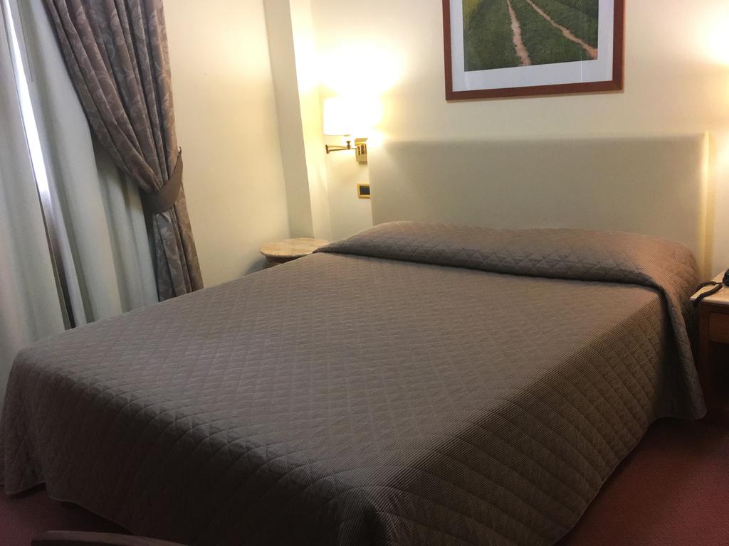 Hotel Airone