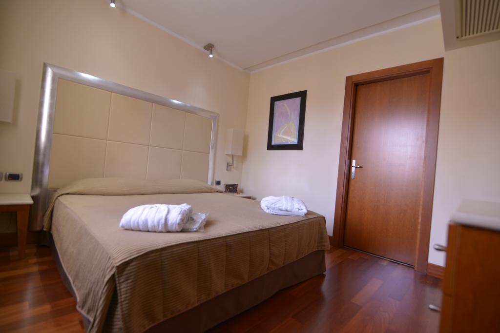Hotel Airone