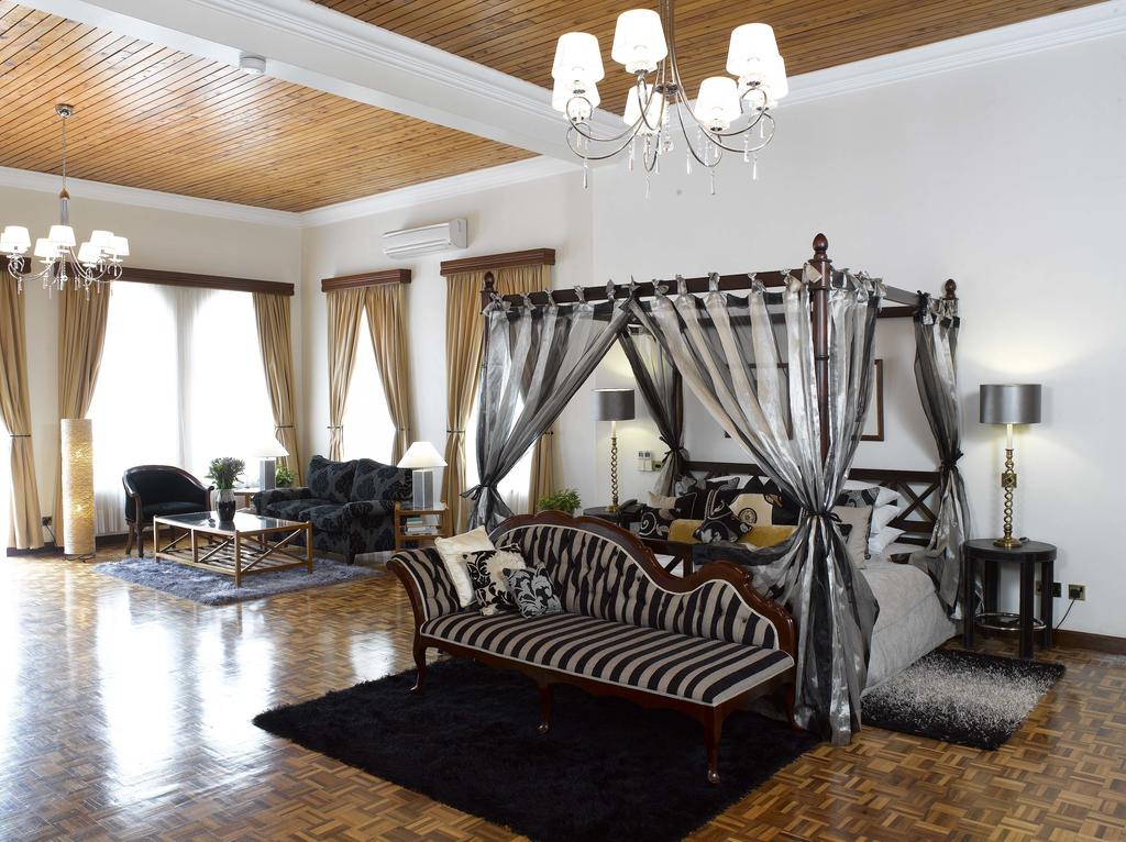 House of Waine