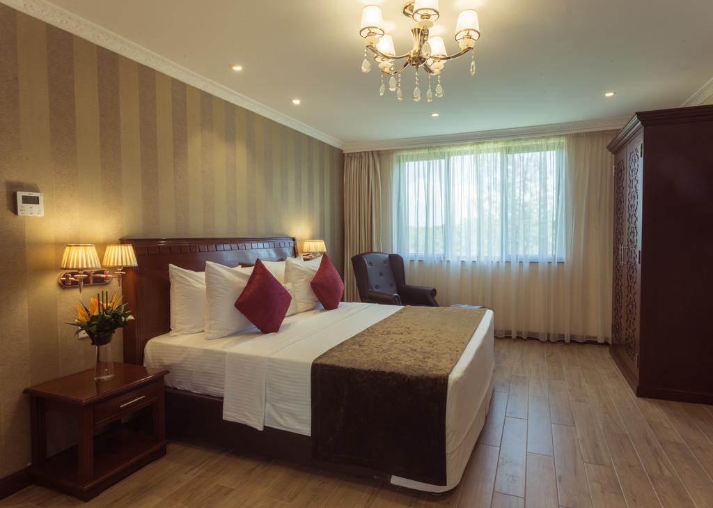 Sarova Woodlands Hotel