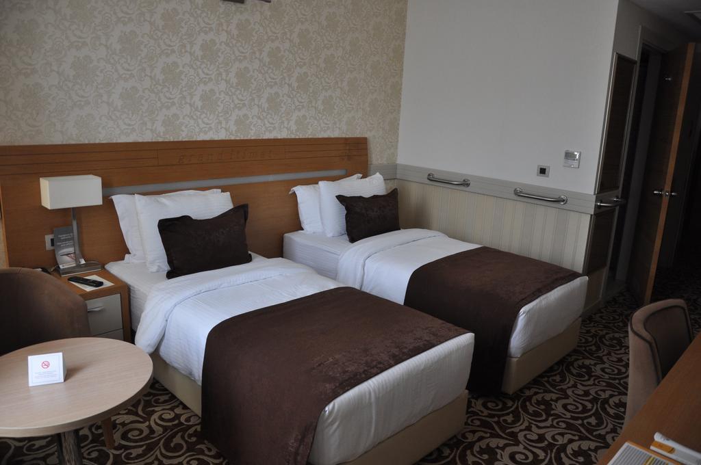 Grand Itimat Hotel