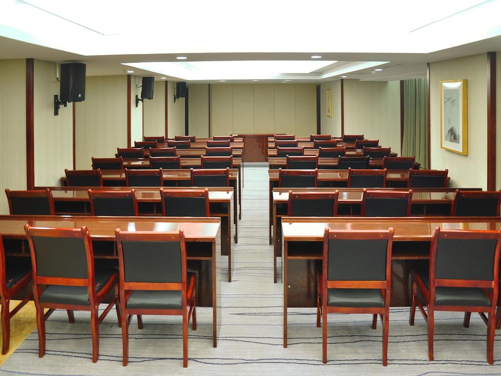 Shangling Boston Hotel