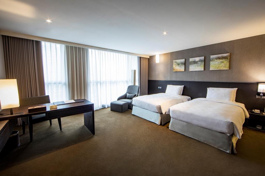Platinum Hotel