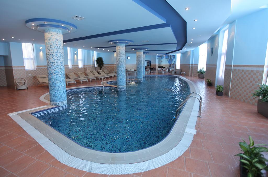 Multi Rest House