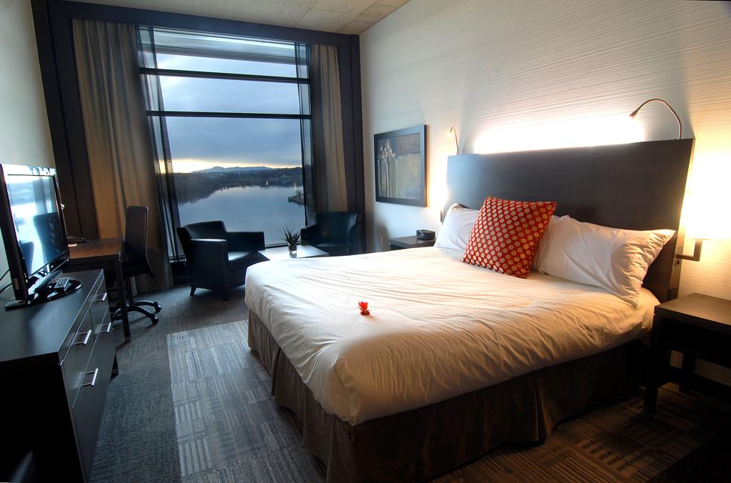 Grand Times Hotel Sherbrooke