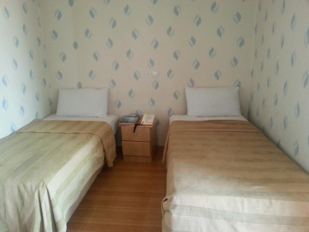 Crown Hotel