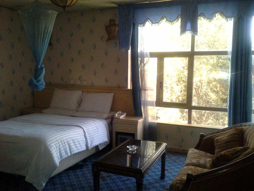 Crown Hotel