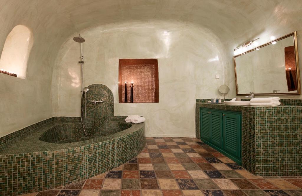Dreams Luxury Suites
