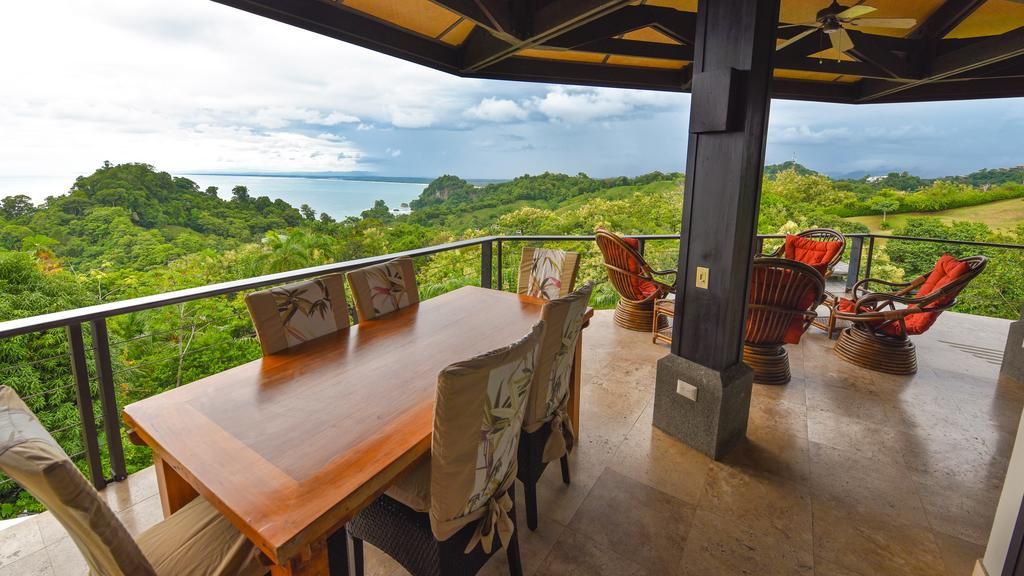 Buena Vista Luxury Villas & Tulemar Bungalows