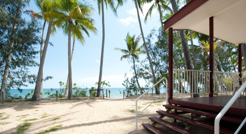 Ellis Beach Oceanfront Bungalows - Campground