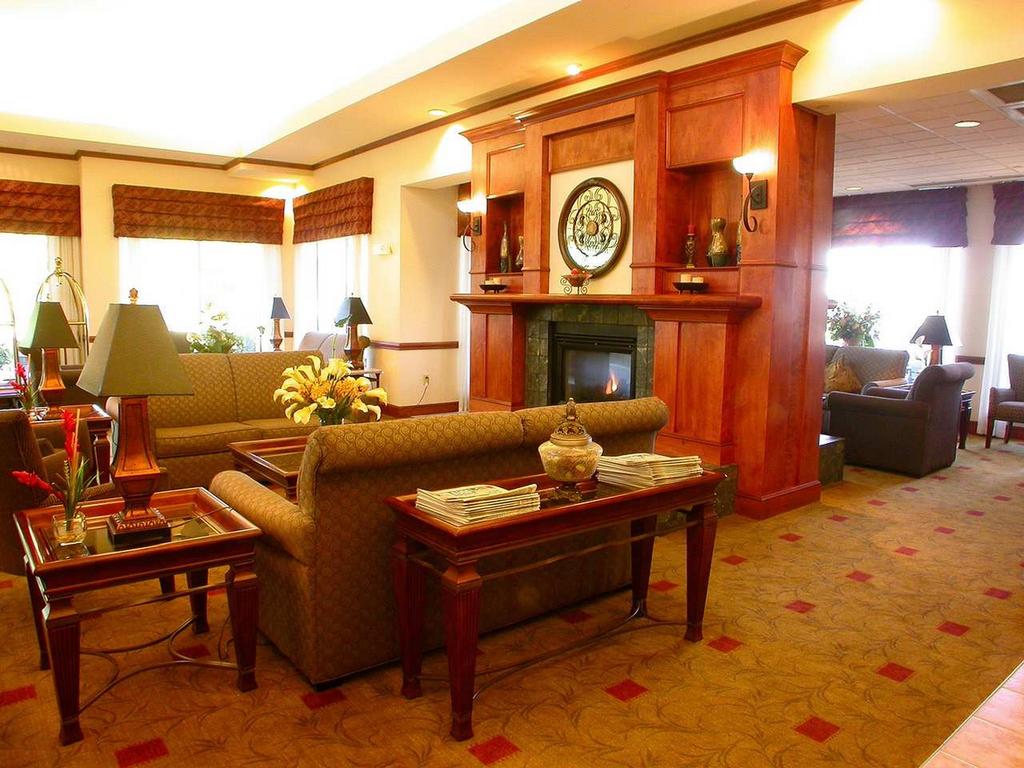 HILTON GARDEN INN FAYETTEVILLE/FORT BRAGG
