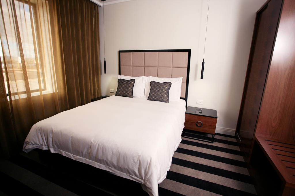 Ellen Hotel