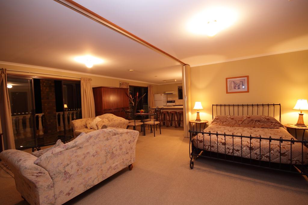 Anchorage Seafront Hotel