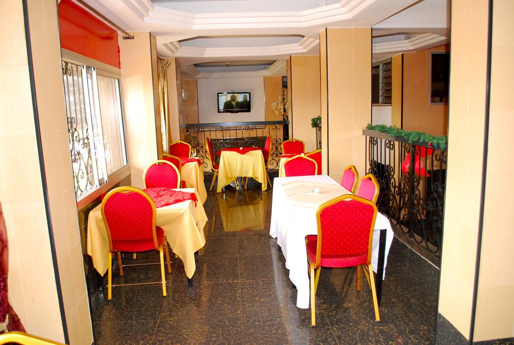 Yaahot Hotel