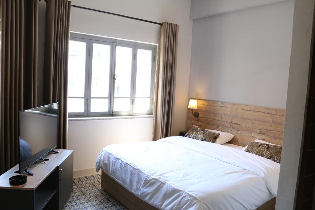 Riviera Hotel