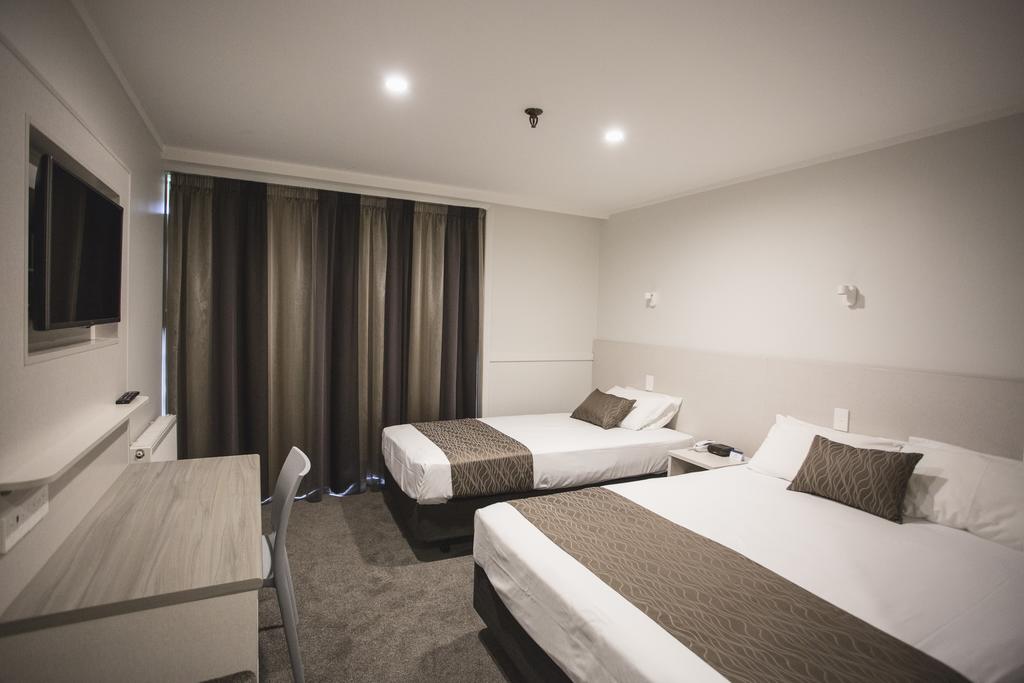 Wanaka Hotel