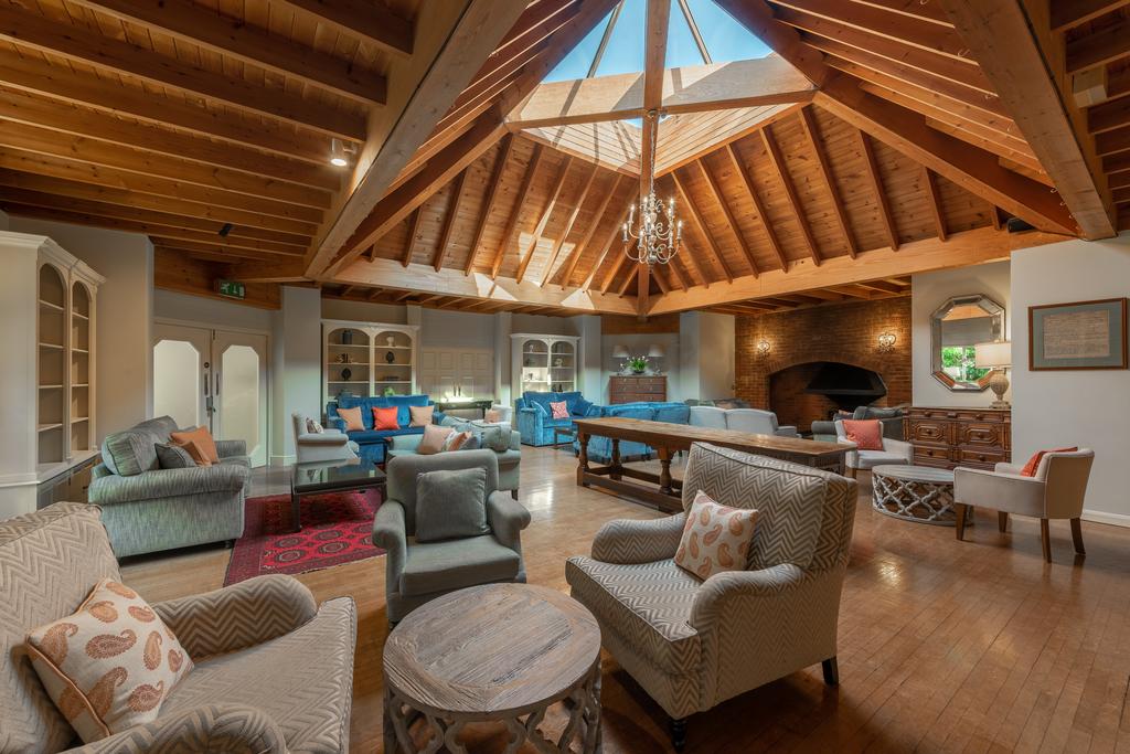 Careys Manor & Senspa